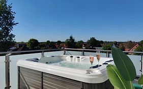 Penthouse Mit Whirlpool Im Herzen Von Niedersachsen